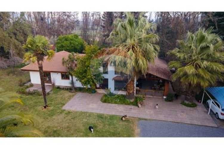 Hermosa casa con gran jardin y parcela