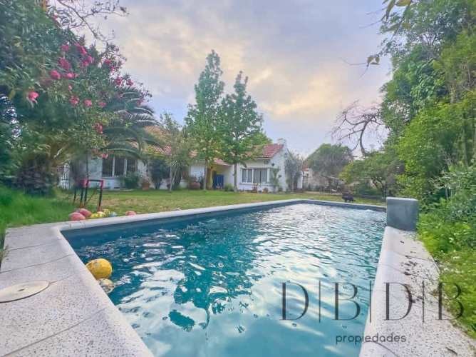 ¡ARRIENDA CASA CON PISCINA Y AMPLIO JARDÍN EN PROV