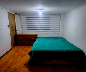 <p>Arriendo habitación</p>