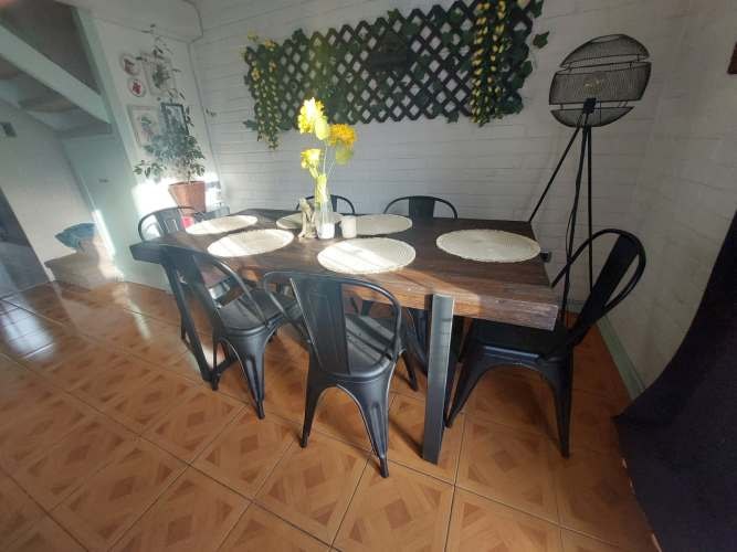 <p>Juego de  comedor Madera 6 sillas</p>