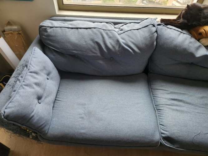 <p>Sofa azul</p>