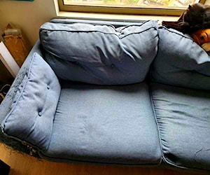 <p>Sofa azul</p>