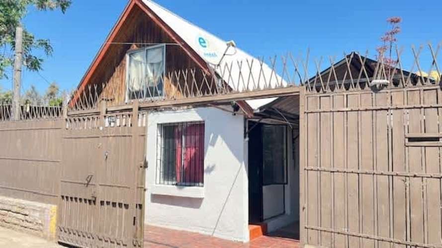 ARRIENDO CASA CERCANA A METRO QUILICURA