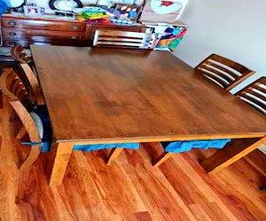 <p>Comedor de madera 6 sillas</p>