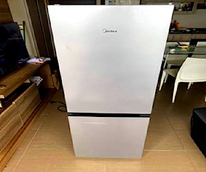 <p>Refrigerador Midea 169 lts</p>