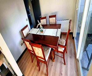 <p>Vendo comedor 6 sillas nuevo</p>