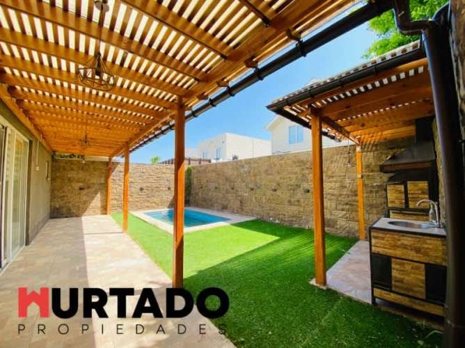 CASA 4D – 3B CON PISCINA EN CONDOMINIO HACIENDA LI