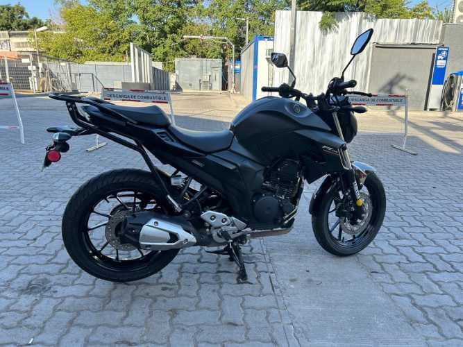 Moto Yamaha Fz-25