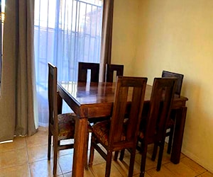 <p>Comedor de madera</p>