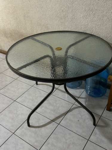 <p>Mesa terraza con silla</p>