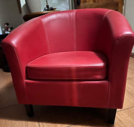 <p>POLTRONAS ECOCUERO ROJAS</p>