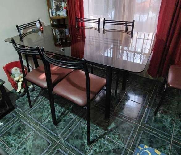 <p>comedor de 6 sillas</p>