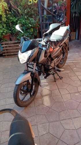 Vendo moto pulsar bajaj