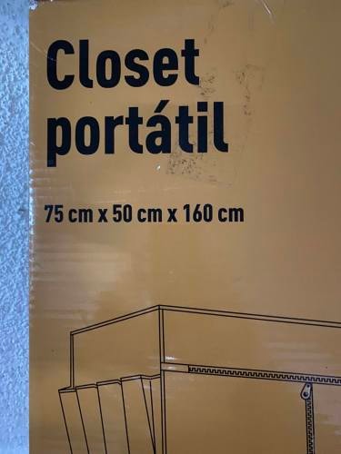 <p>Closet portátil 75x50x160</p>