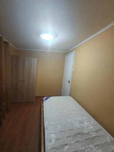 <p>Arriendo habitación a 2 cuadras metro Protectora</p> image