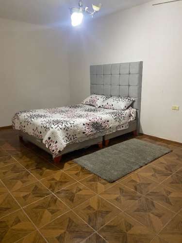 <p>Se arrienda pieza</p> image