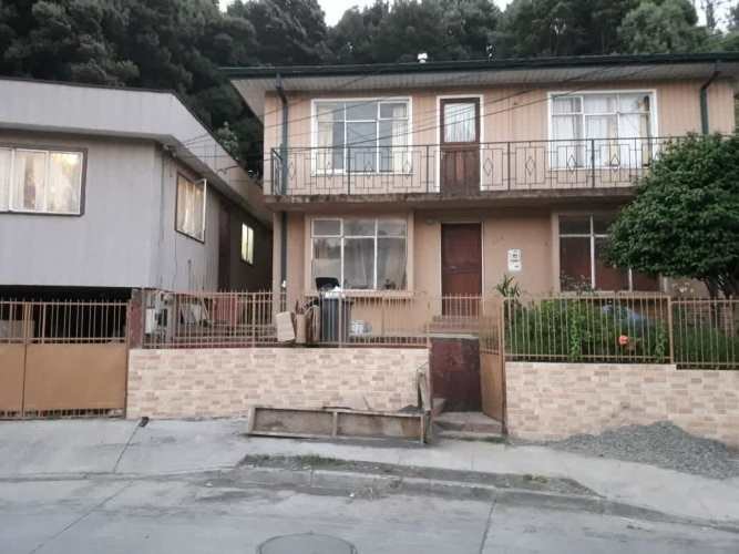 <p>Arriendo pieza a estudiante varón o joven trabajador.</p> image