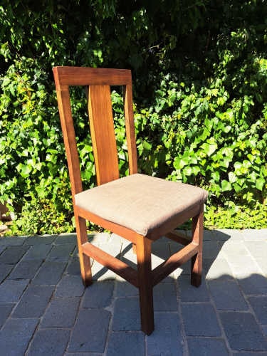 <p>6 sillas de roble 30.000 c/u o 150.000 por todas</p>