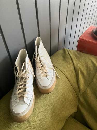 <p>Zapatillas Convers invierno</p>