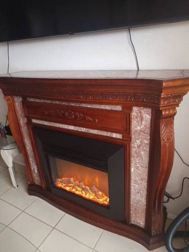 <p>Se vende mueble de marmoleda</p>