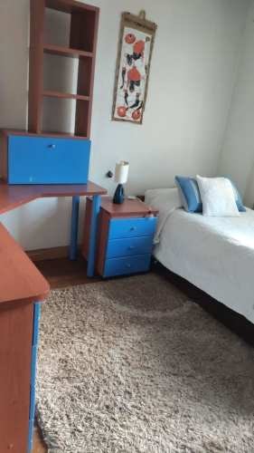<p>Arriendo pieza centro</p> image