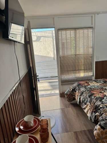 <p>Se arrienda habitaciones diarias</p> image