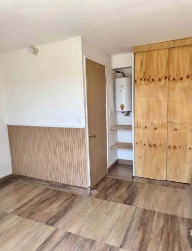 <p>Se arrienda habitación sector estadio iquique</p> image