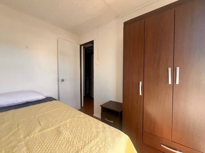 <p>Habitación a pasos de universidad San Sebastián</p> image