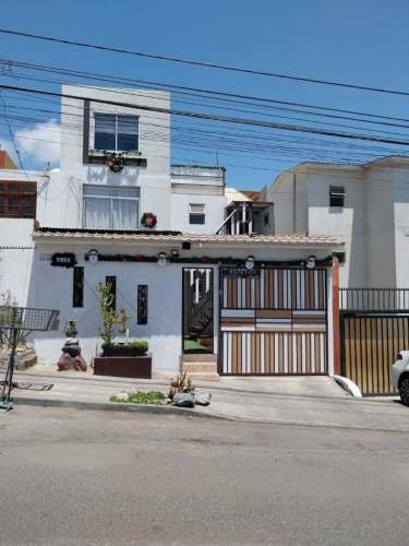 <p>Arriendo mini departamenro por mes o por noche sector sur</p> image