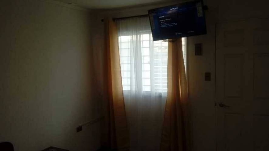<p>Pieza Amplia Baño Privado</p> image