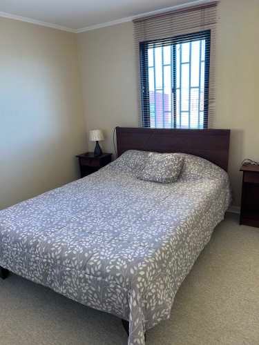 <p>Arriendo Pieza</p> image