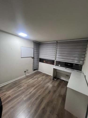 <p>Arriendo habitación pieza MUJER estudiante</p> image