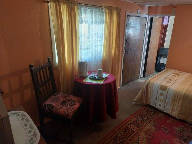 <p>Arriendo Pieza independiente</p> image