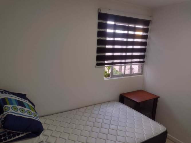<p>arriendo habitacion</p>