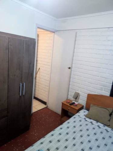 <p>Arriendo habitación en las condes</p> image