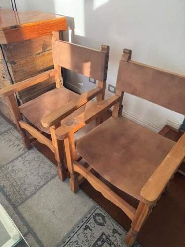 <p>Sillones Madera y Cuero</p>