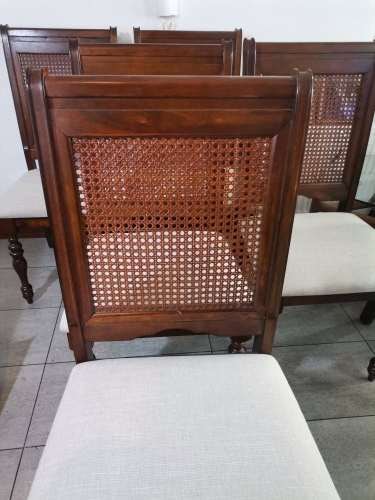 <p>Vendo comedor Enjuncado Roberta Allen</p>