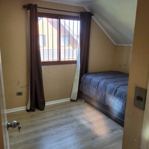 <p>Arriendo Pieza</p>