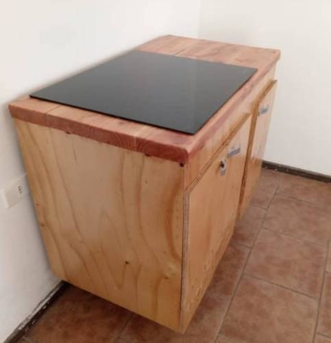 <p>Encimera con mueble</p>