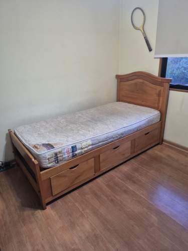 <p>Cama Madera 1 plaza con cajoneras</p>