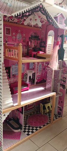 <p>Casa de Muñecas</p>