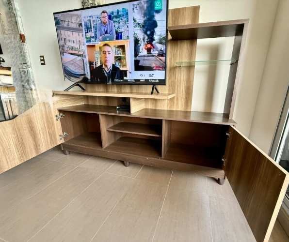 <p>Rack TV</p>