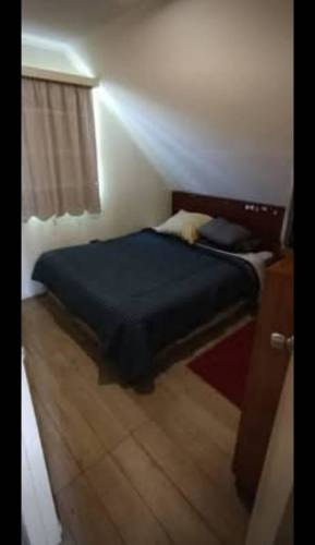 <p>Pieza villa Galilea Los Angeles</p> image