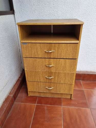 <p>Cómoda 4 cajones</p>