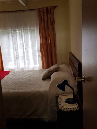 <p>SE ARRIENDA DORMITORIO EN VALDIVIA</p> image