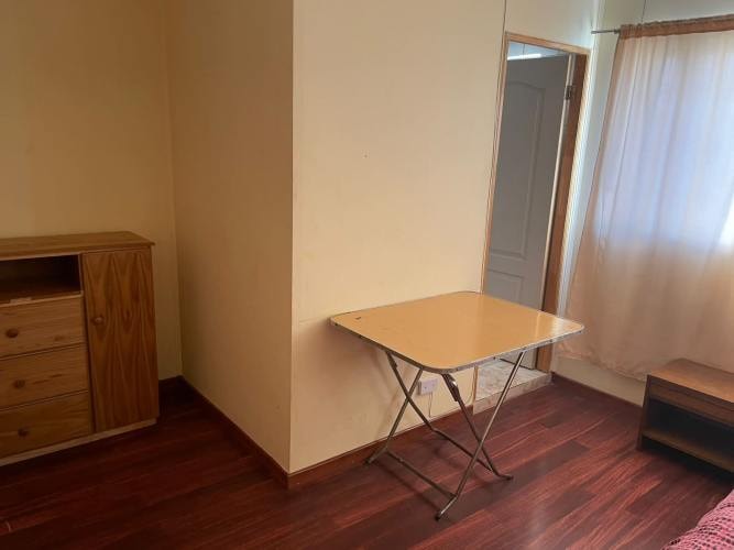 <p>ARRIENDO PIEZA</p> image
