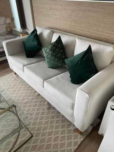 <p>vendo muebles living y comedor</p>