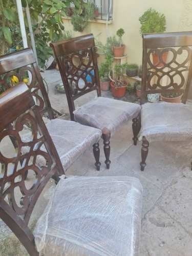 <p>Se venden sillas</p>