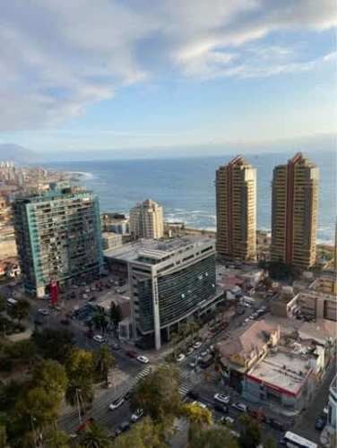 <p>Se arrienda pieza en departamento sector avenida Brasil con vista al mar</p> image