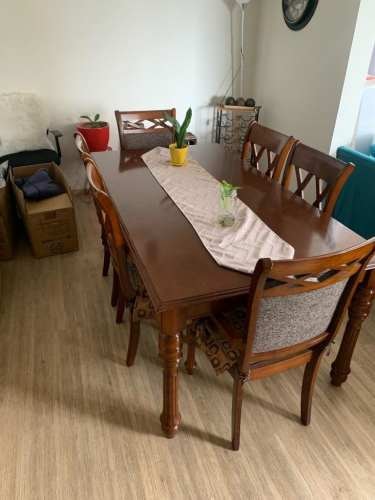 <p>Hermoso Comedor para 6 y más</p>